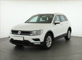 Volkswagen Tiguan - 2016