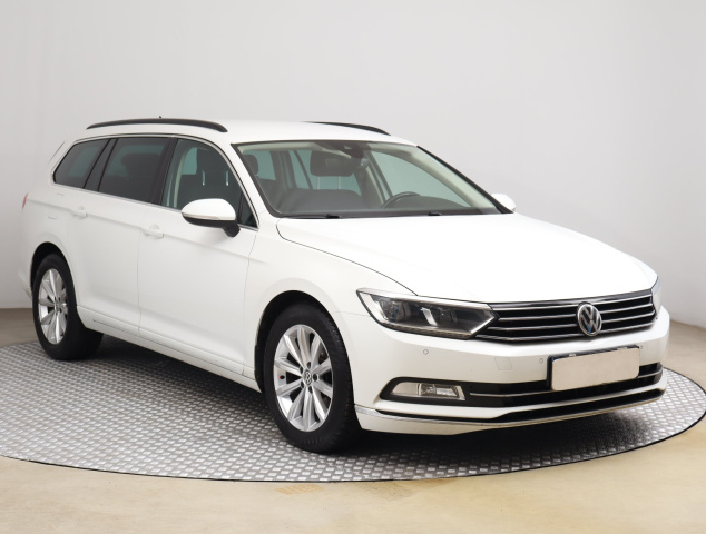 Volkswagen Passat, 2015