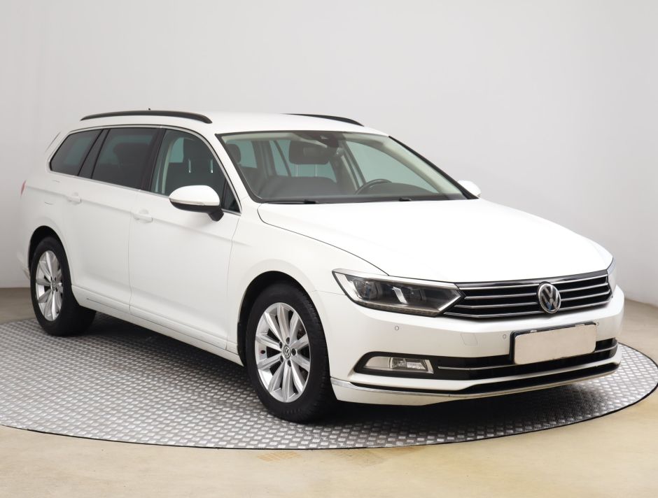 Volkswagen Passat - 2015
