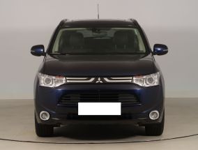 Mitsubishi Outlander - 2015