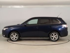 Mitsubishi Outlander - 2015