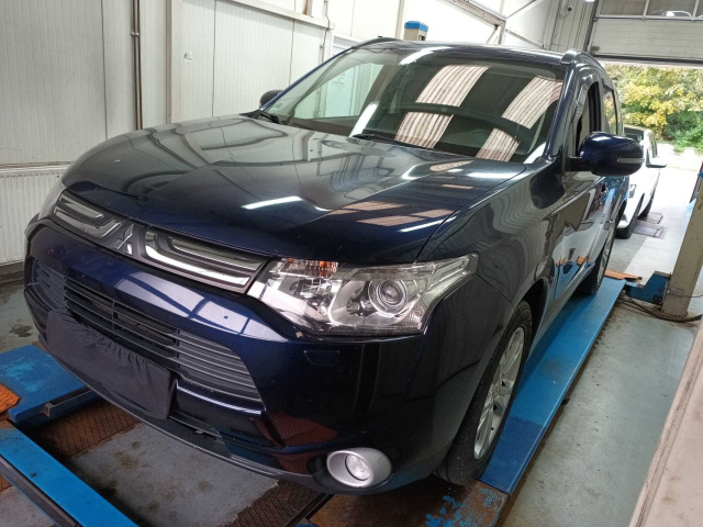Mitsubishi Outlander 2015