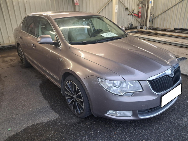 Škoda Superb 2010