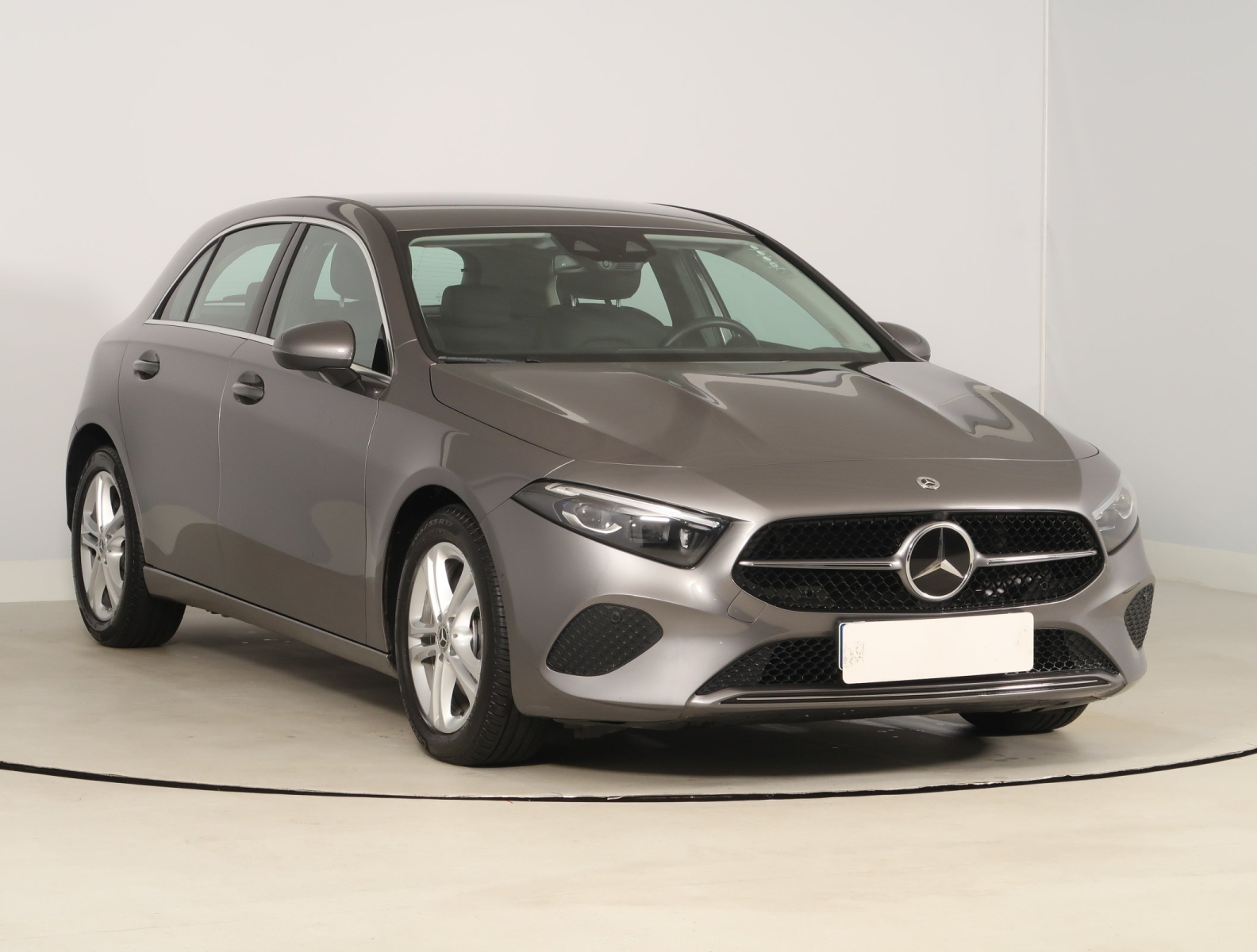 Mercedes-Benz A - 2023