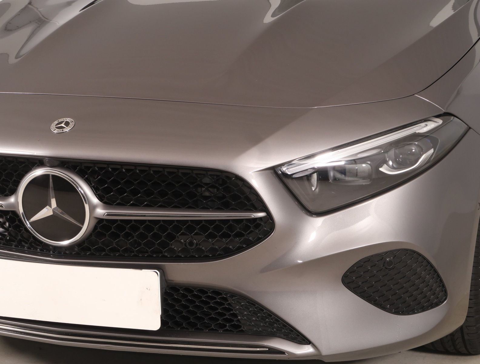 Mercedes-Benz A - 2023