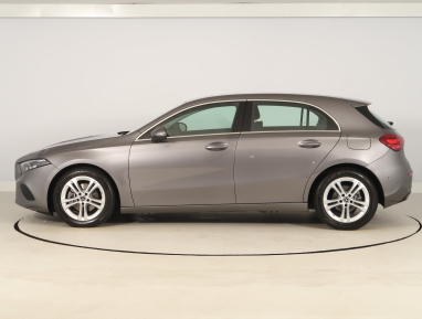 Mercedes-Benz A - 2023