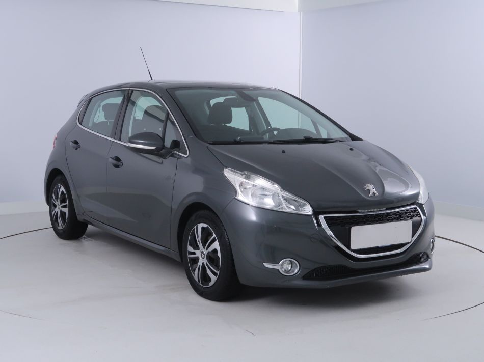 Peugeot 208 - 2013