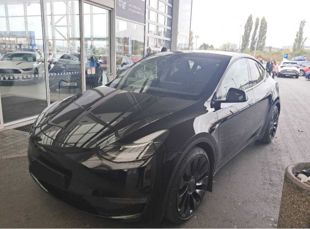 Tesla Model Y 2023