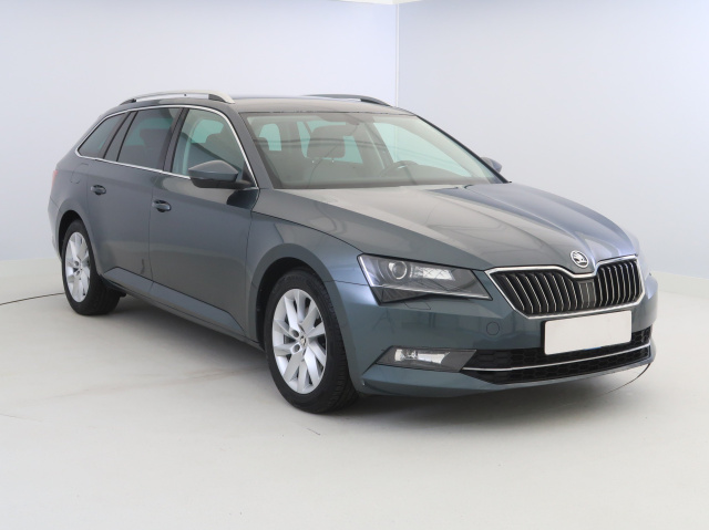 Škoda Superb 2016