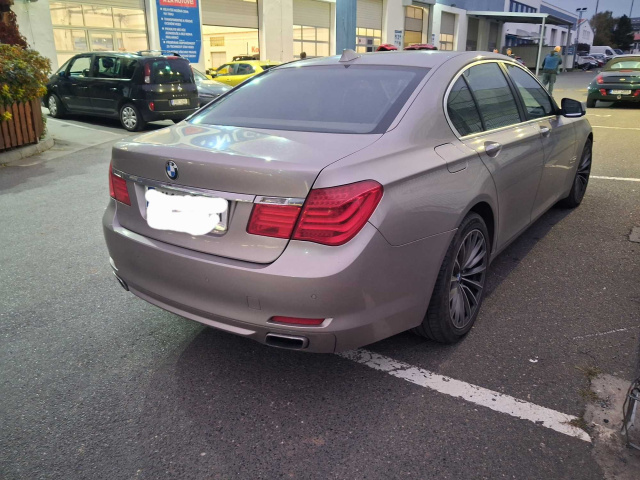 BMW 7 2011