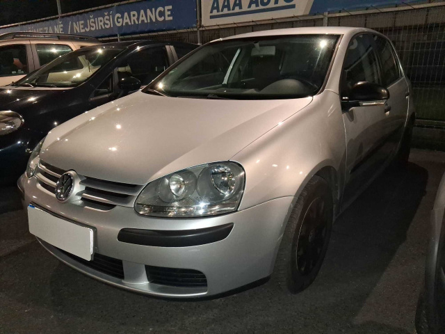 Volkswagen Golf 2004