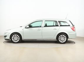 Opel Astra - 2009