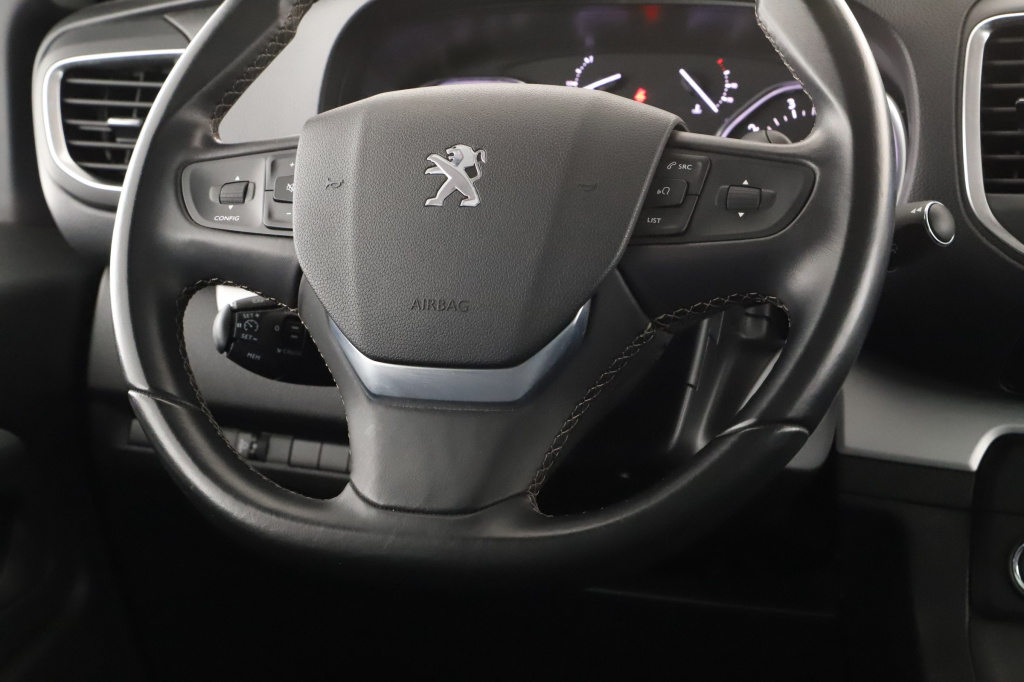Peugeot Traveller