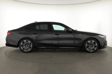 BMW 5 - 2023