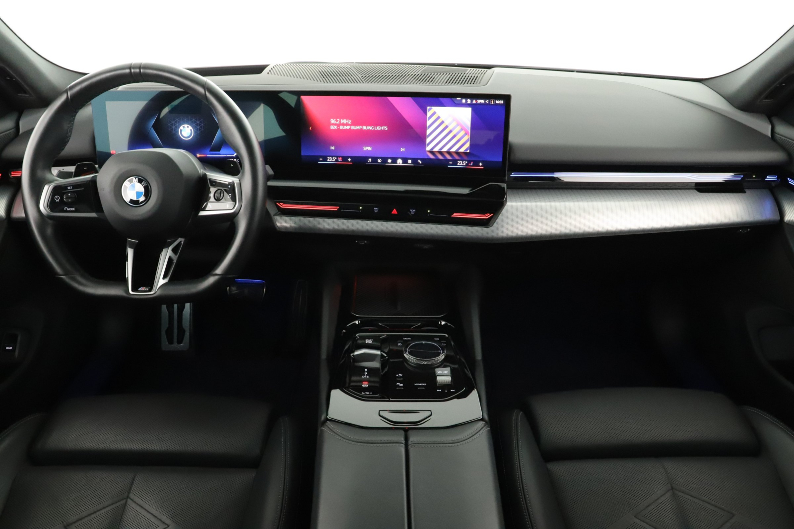 BMW 5 - 2023
