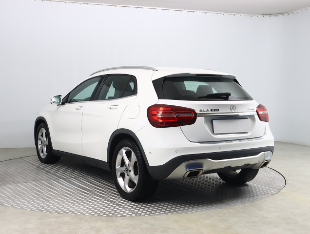 Mercedes-Benz GLA 220 4MATIC