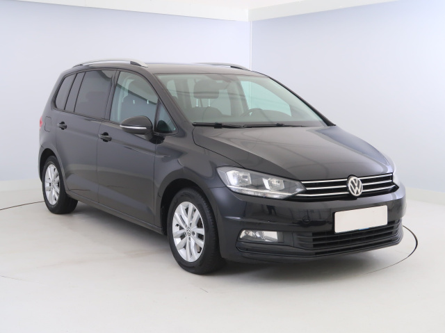 Volkswagen Touran 2016