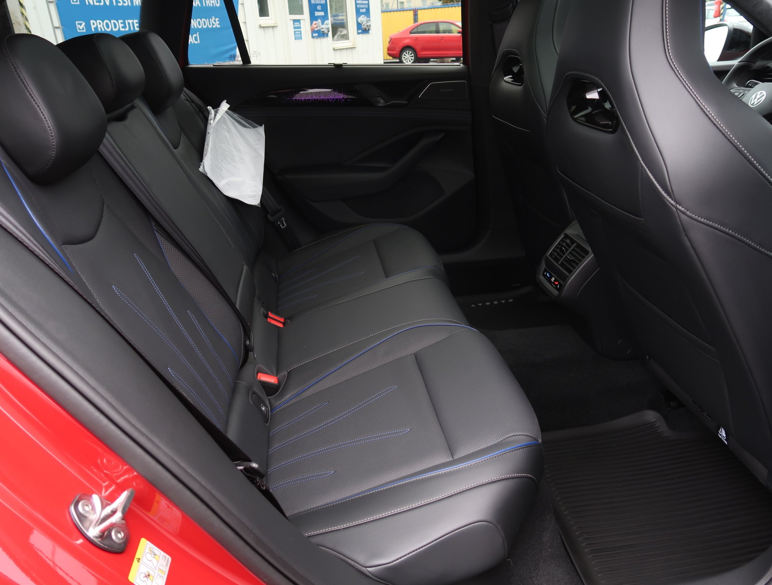 Volkswagen Passat - 2025