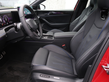 Volkswagen Passat - 2025