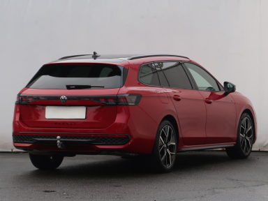 Volkswagen Passat - 2025