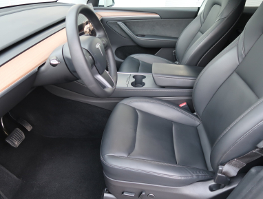 Tesla Model Y - 2022