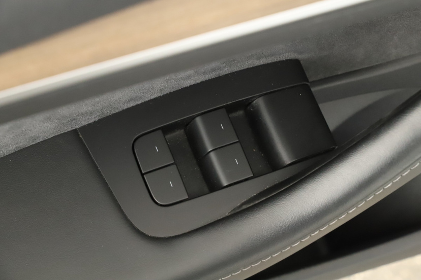Tesla Model 3, 2021
