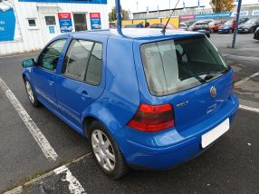 Volkswagen Golf - 2000