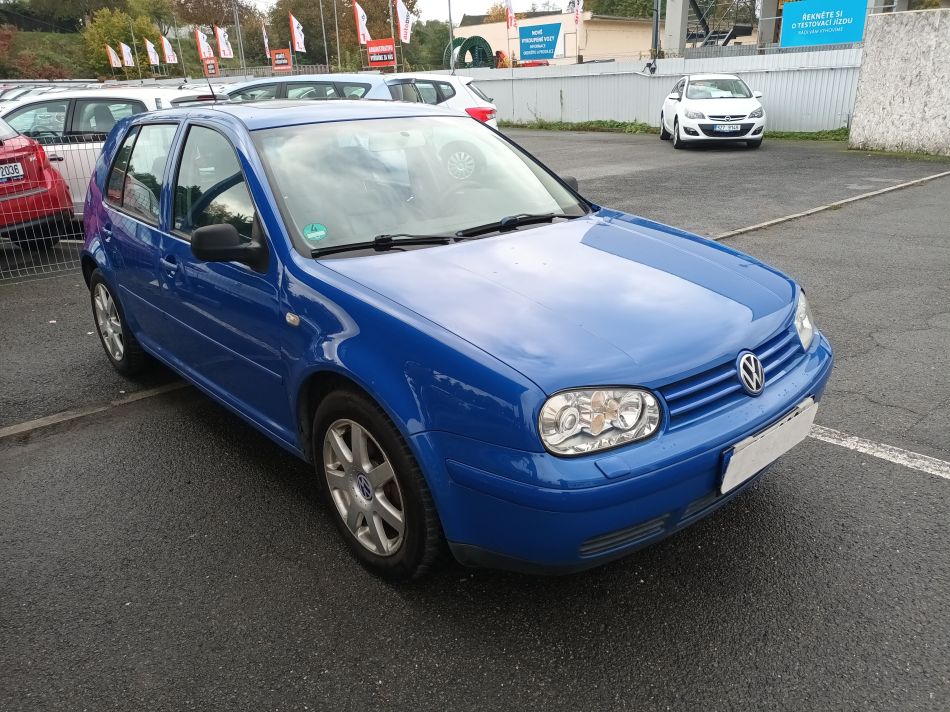 Volkswagen Golf - 2000