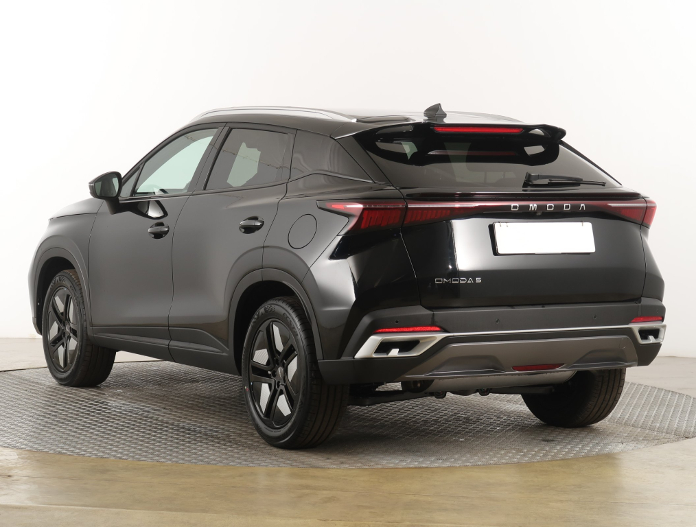 Omoda 5