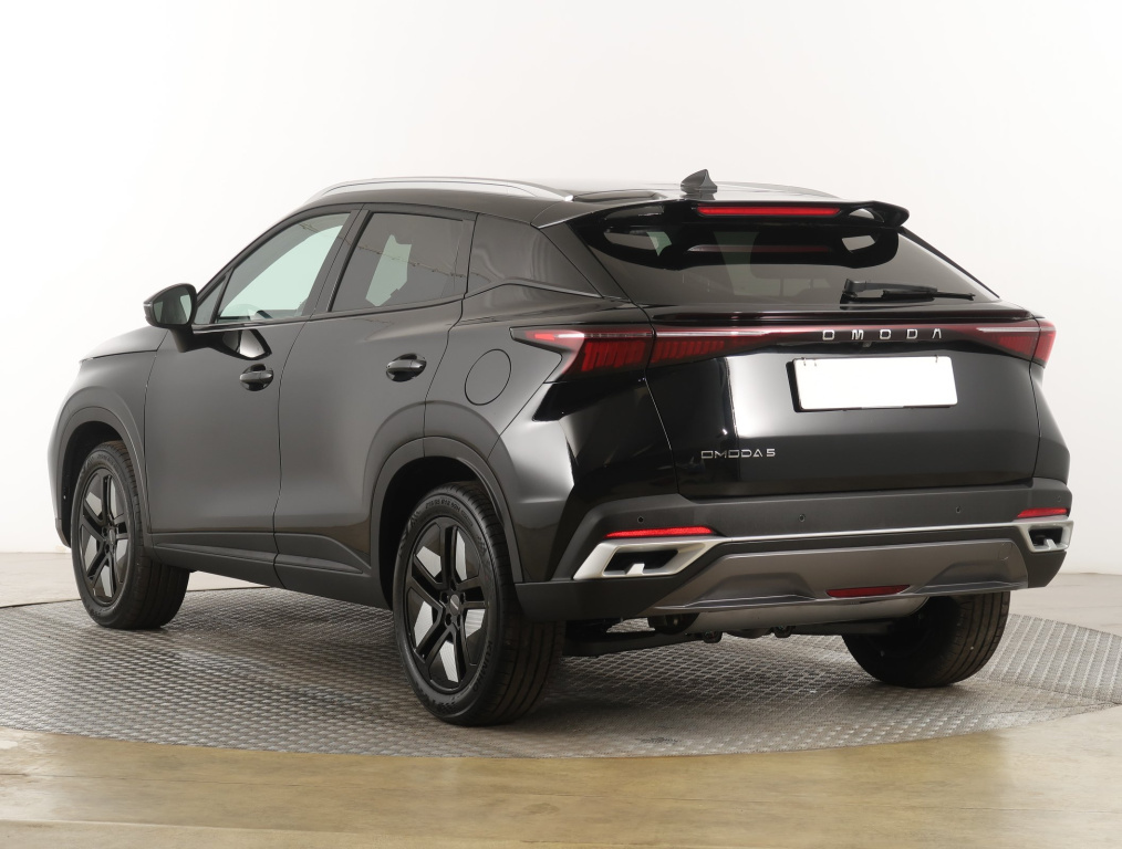 Omoda 5