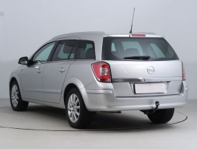 Opel Astra - 2010