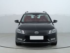 Volkswagen Passat - 2011