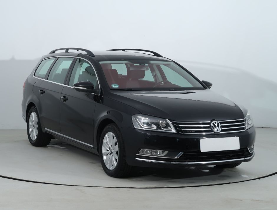 Volkswagen Passat - 2011