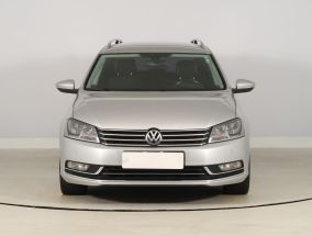 Volkswagen Passat - 2011