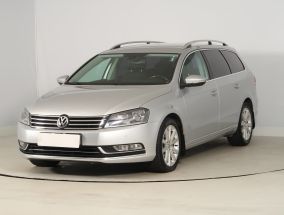 Volkswagen Passat - 2011