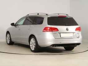 Volkswagen Passat - 2011