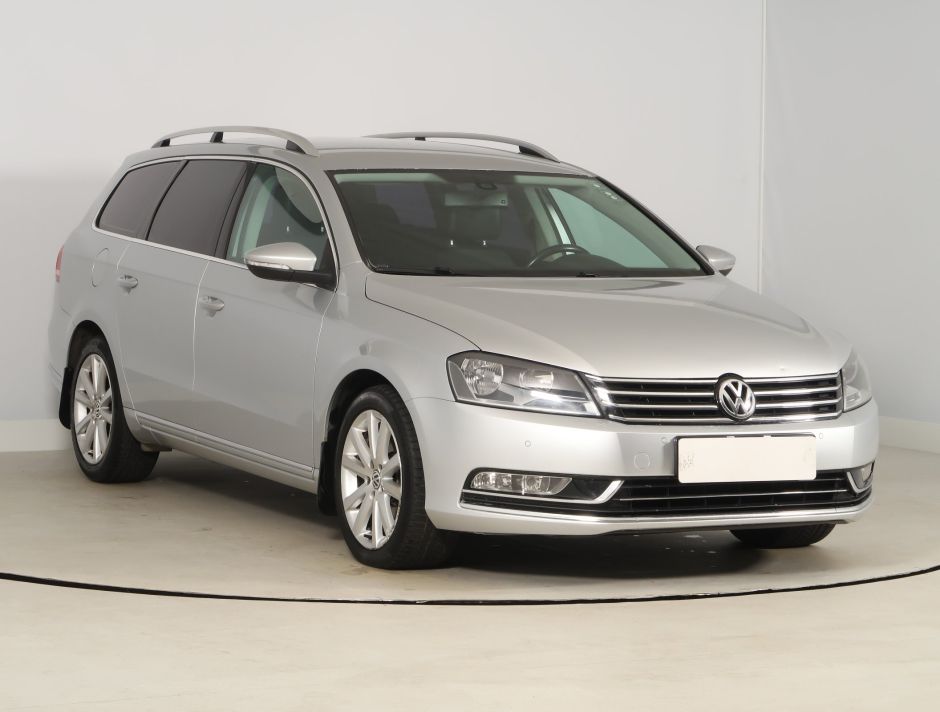 Volkswagen Passat - 2011