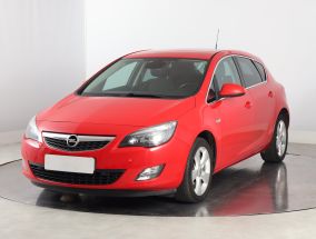 Opel Astra - 2012