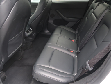 Tesla Model Y - 2023