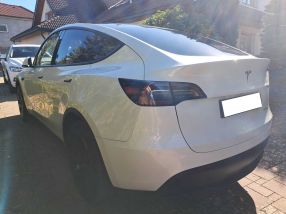 Tesla Model Y - 2023