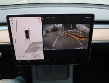 Tesla Model Y - 2023