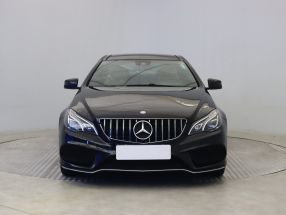 Mercedes-Benz E - 2015