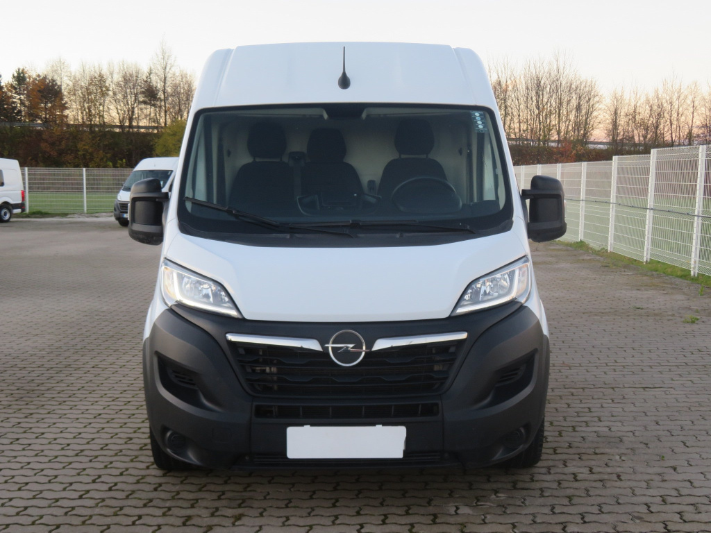 Opel Movano