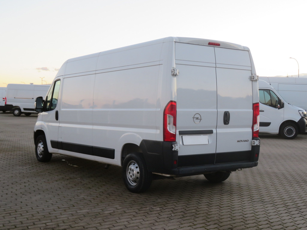 Opel Movano