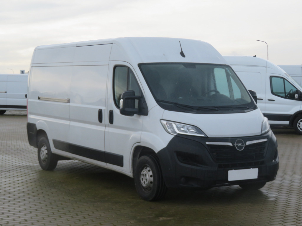 Opel Movano