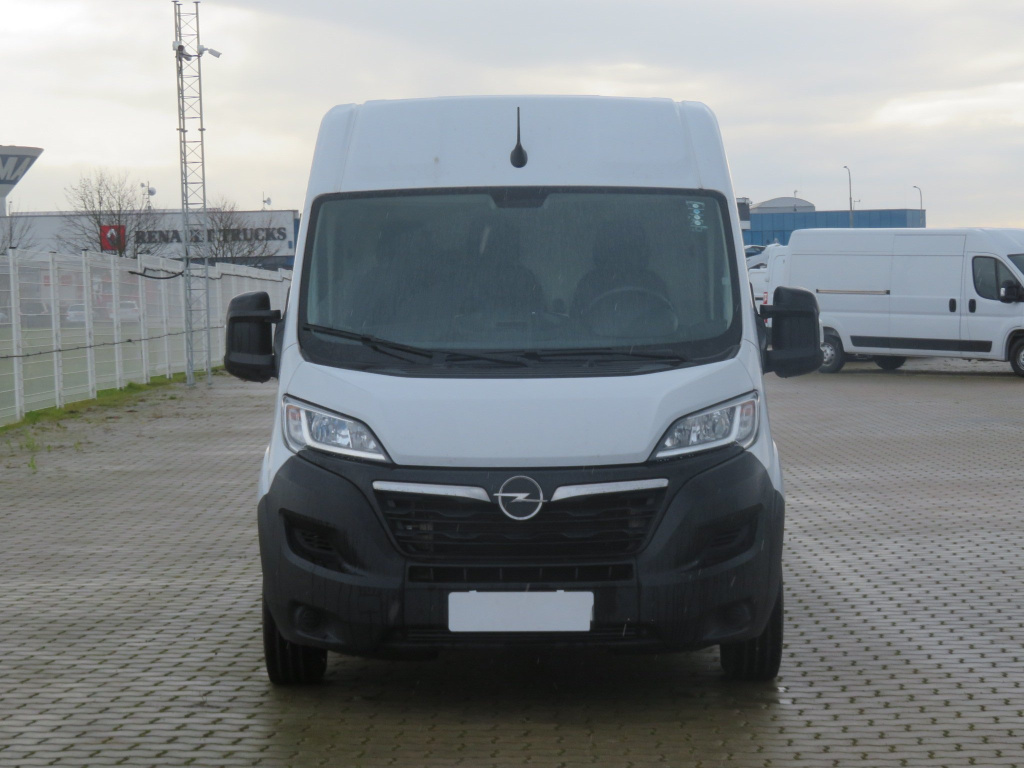 Opel Movano