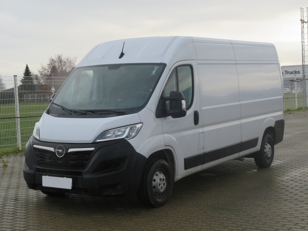 Opel Movano