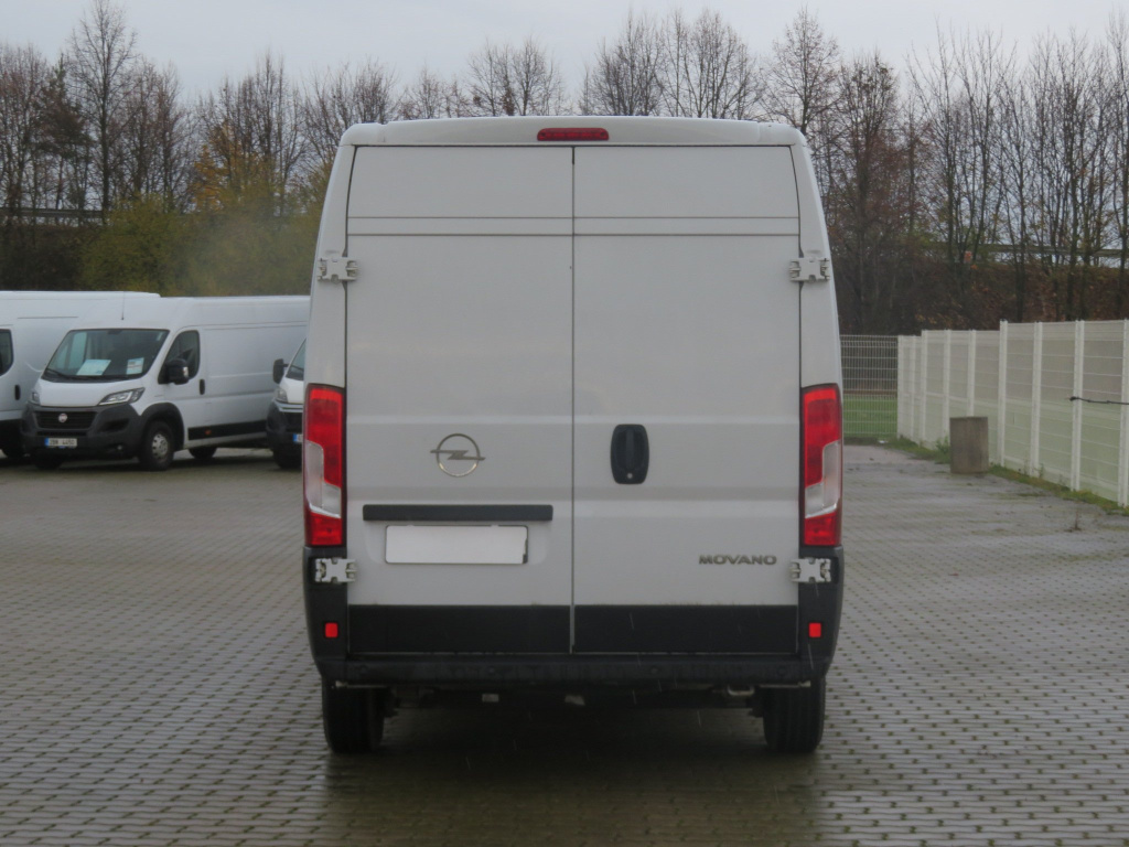 Opel Movano