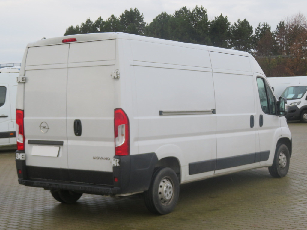 Opel Movano