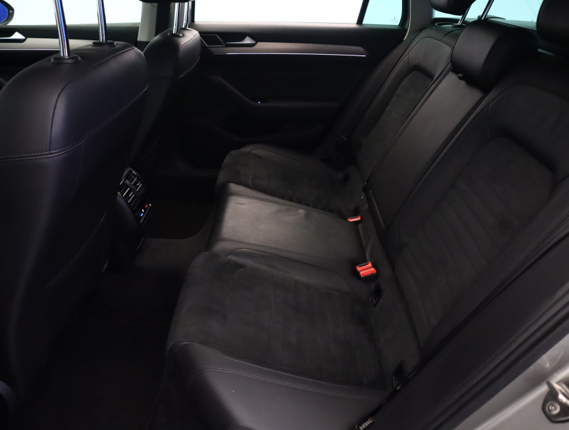 Volkswagen Passat, 2016